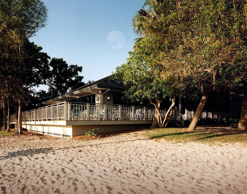פוינסיאנה Cypress Cove Nudist Resort מראה חיצוני תמונה